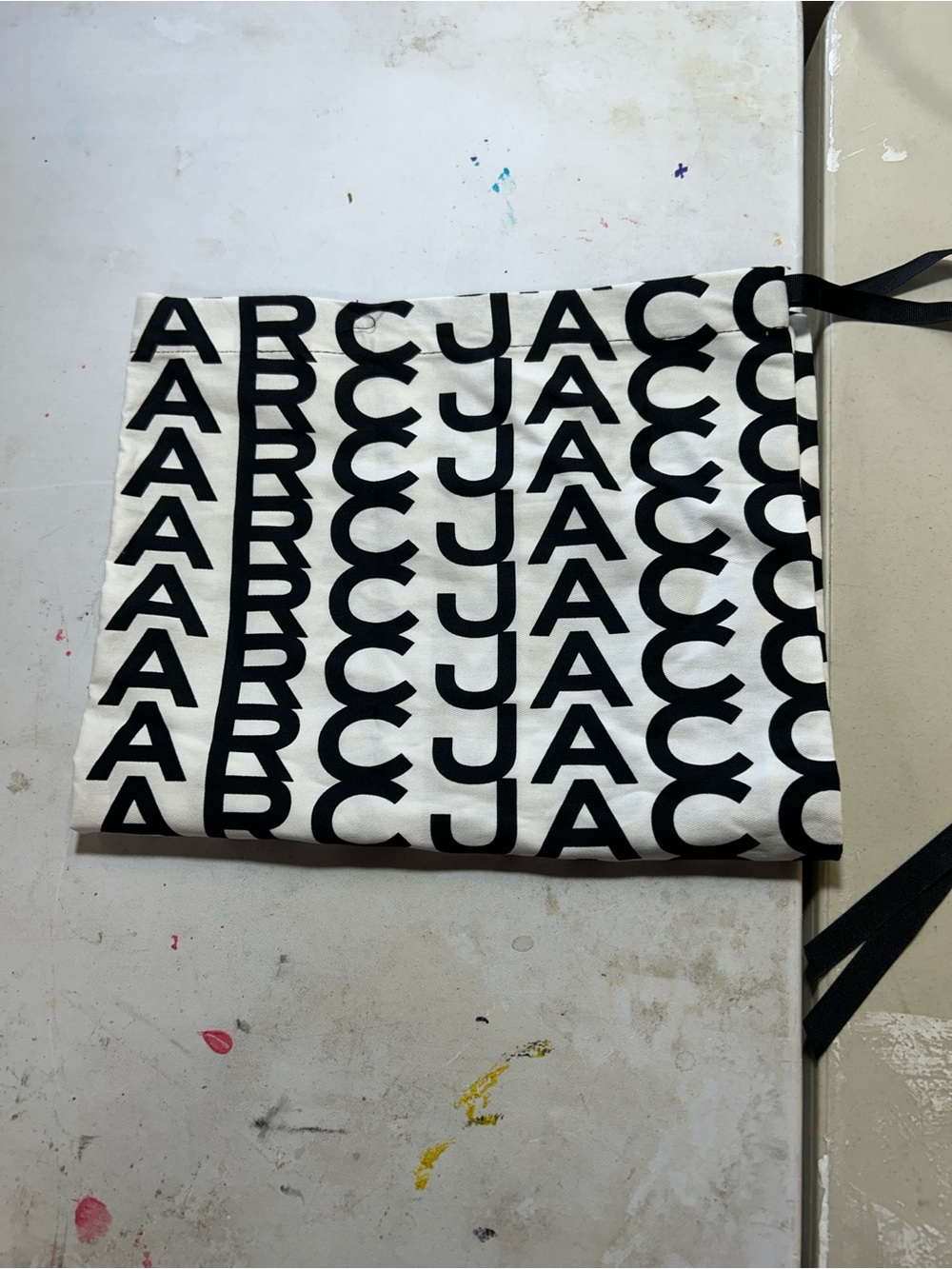 Marc Jacobs Black & White Logo dust bag - Picture 3 of 3